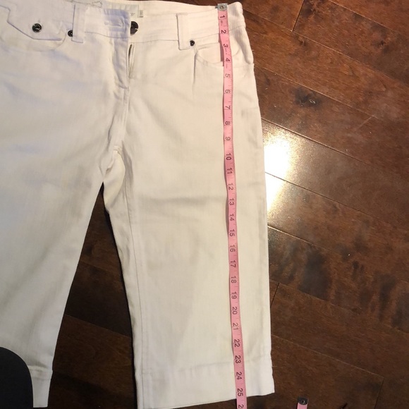 White jean short - Picture 4 of 8